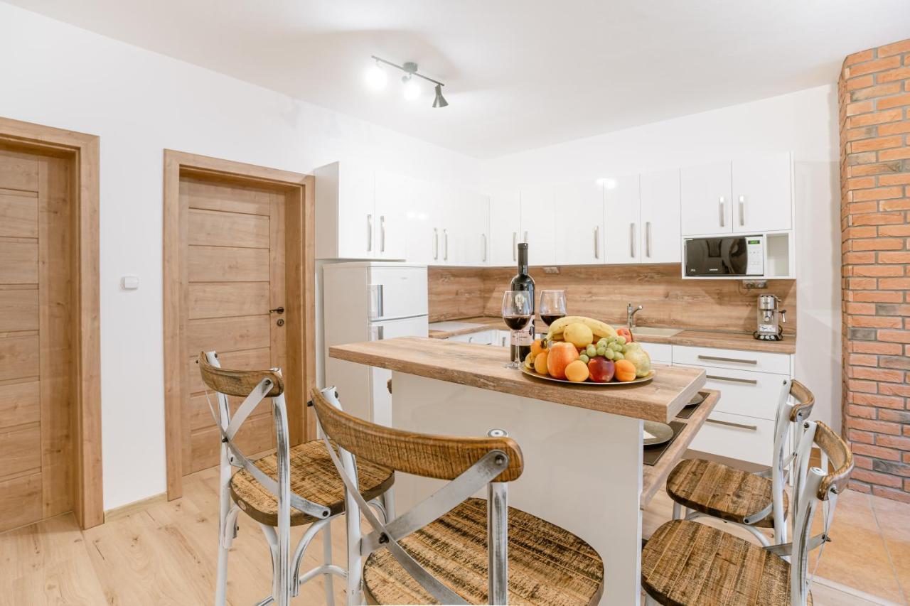 Apartman Mary Stola Bagian luar foto